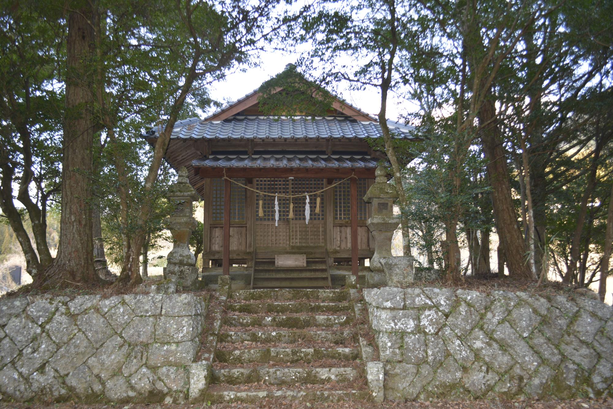 中登神社