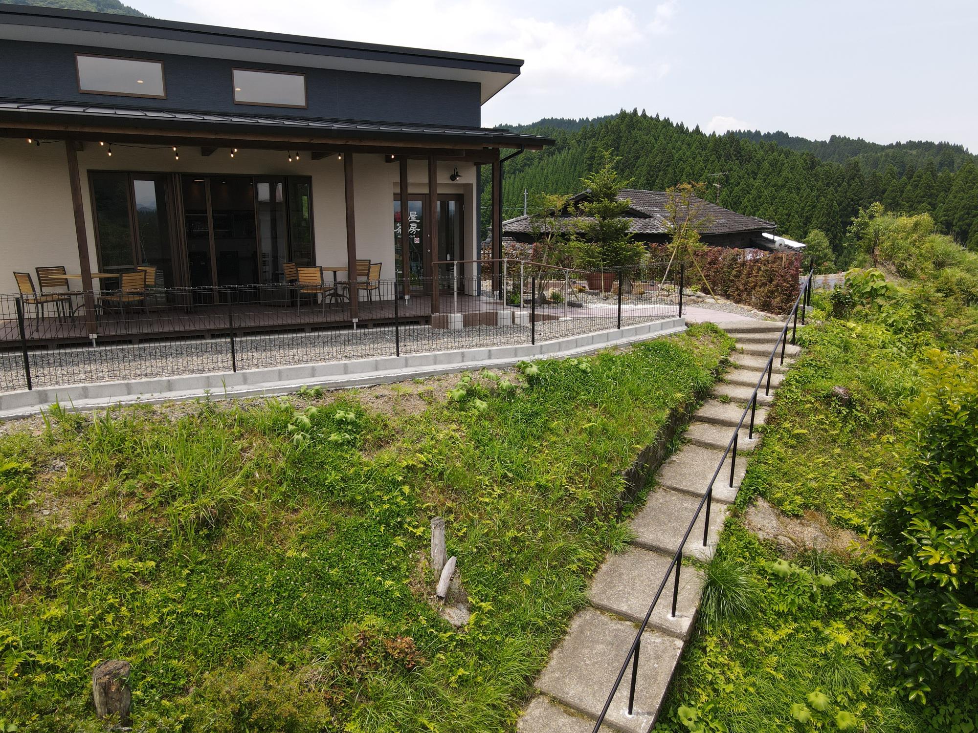 茜屋茶房 外観