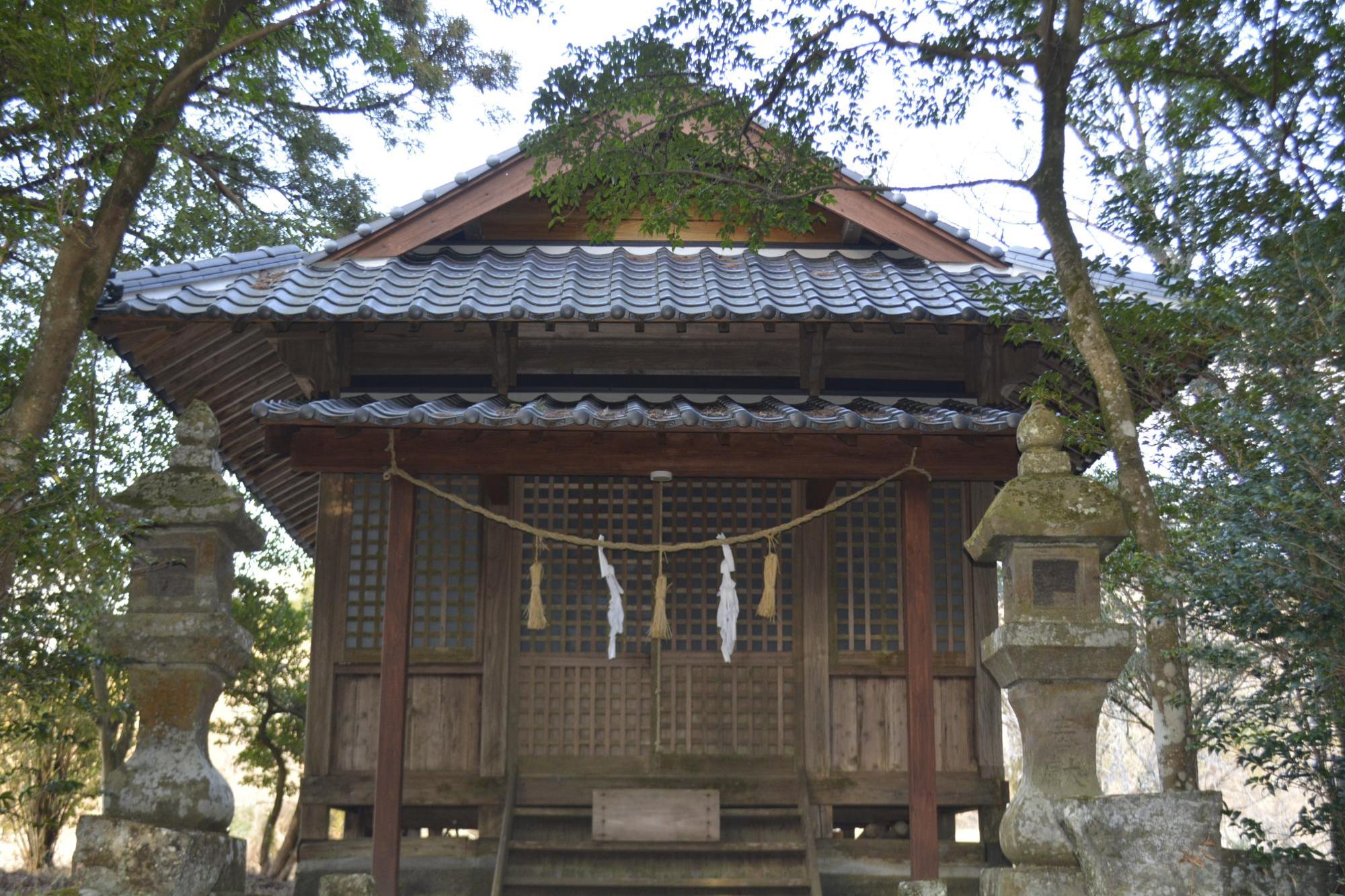 中登神社
